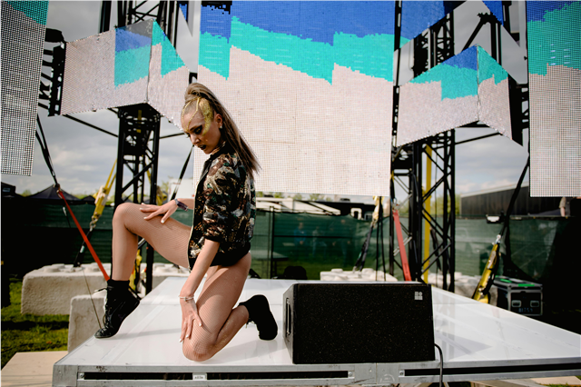 Can LED screens be used for interactive displays