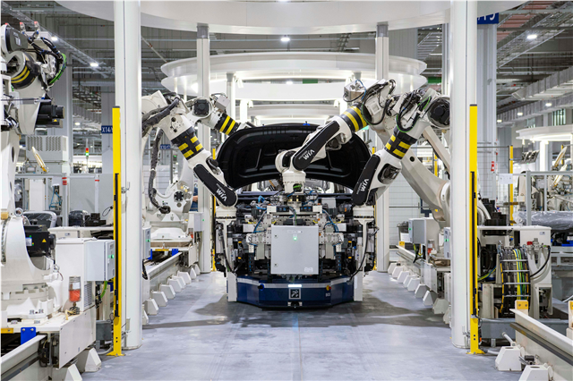 how-are-industrial-automation-systems-applied-in-material-handling-and-logistics