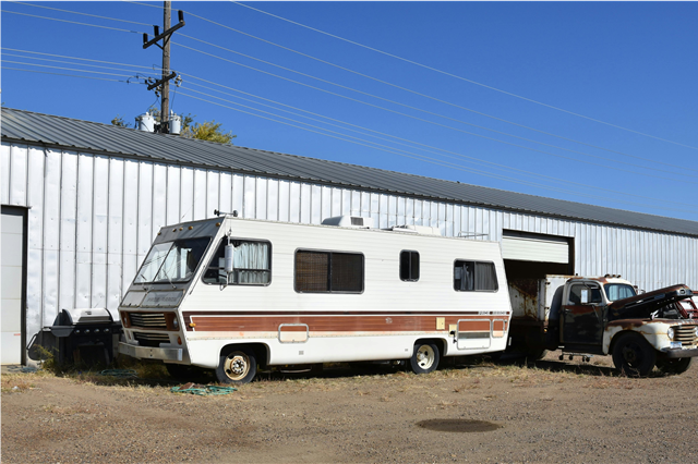 How are RVs used in providing temporary housing for workers on remote job sites?