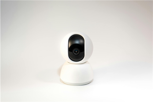 How can CCTV cameras be used in commercial buildings