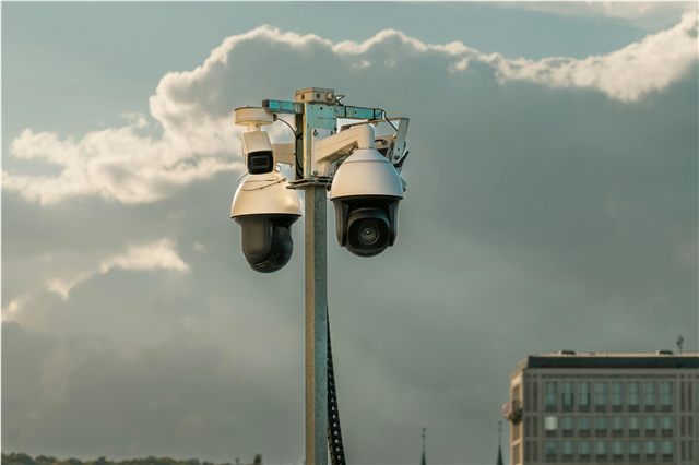 How do CCTV cameras help in monitoring traffic
