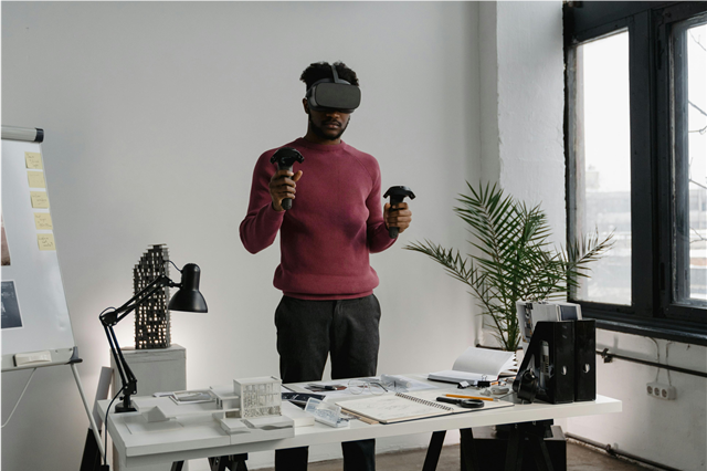 how-do-gaming-consoles-support-online-gaming-and-social-interactions