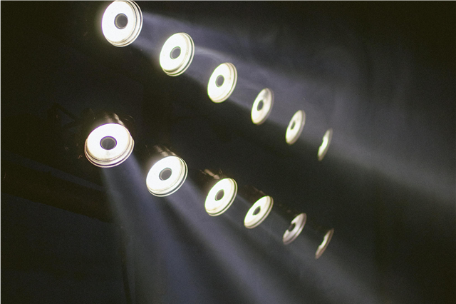 How do I choose the right LED screen for my business