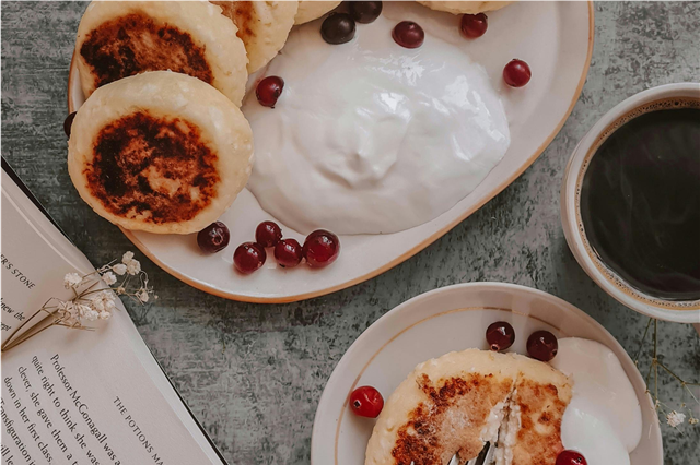 How is flour used in baking for creating the right texture and consistency?