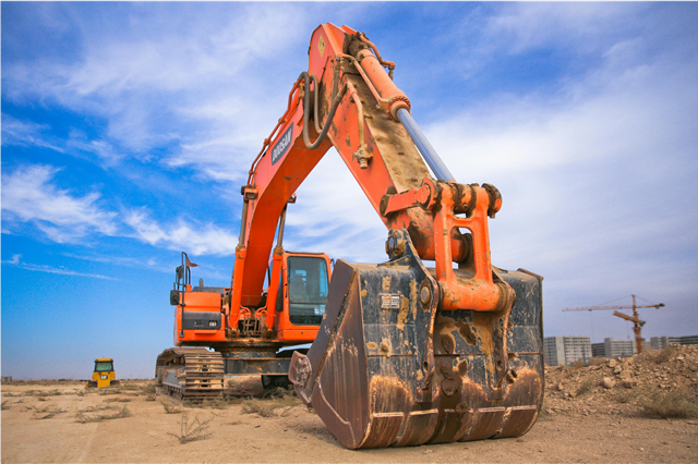 how-is-heavy-machinery-used-in-airport-runway-construction