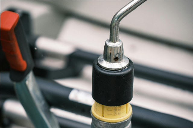 What are the applications of RVs in providing a comfortable traveling experience for seniors?