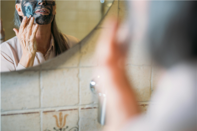 What are the applications of skincare products in anti-inflammatory care?