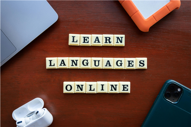 What are the benefits of using virtual labs in science education?