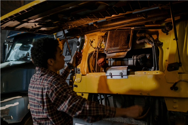 what-are-the-uses-of-a-serpentine-belt-in-engine-accessory-systems