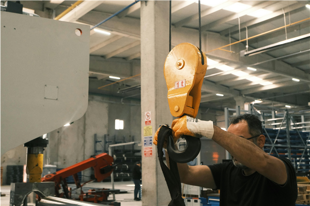 What are the uses of heavy machinery in oil and gas industry