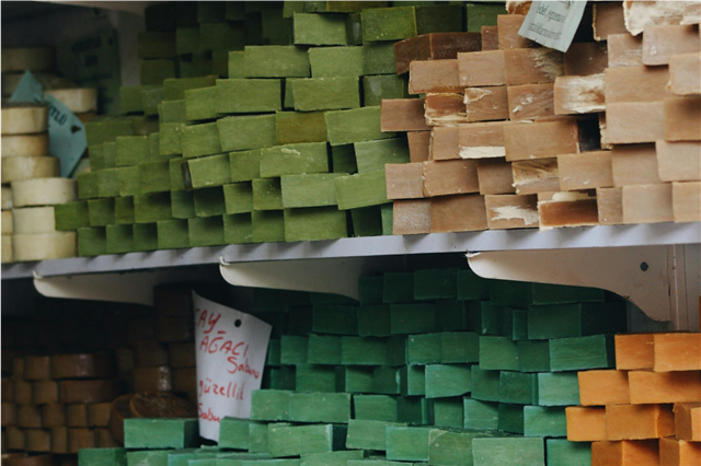 what-are-the-uses-of-organic-products-in-promoting-organic-gardening